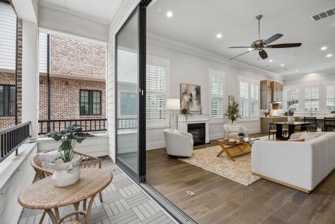 14971 Oak Street Addison TX 75001
