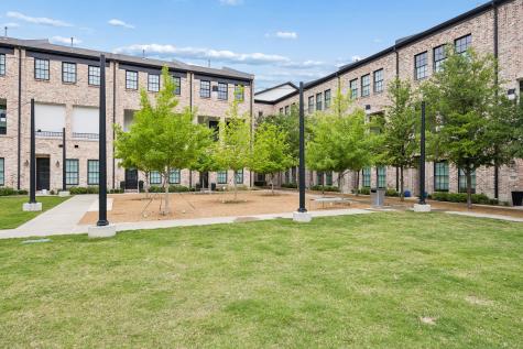 14971 Oak Street Addison TX 75001
