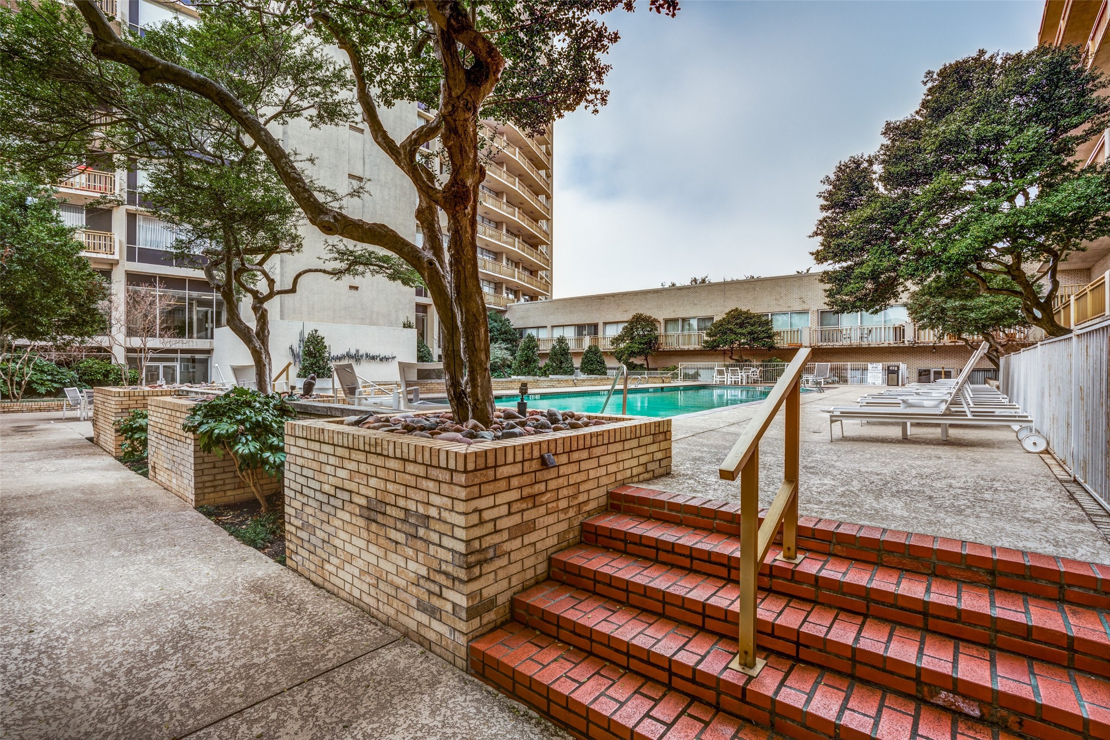 6211 W Northwest Highway Dallas TX 75225