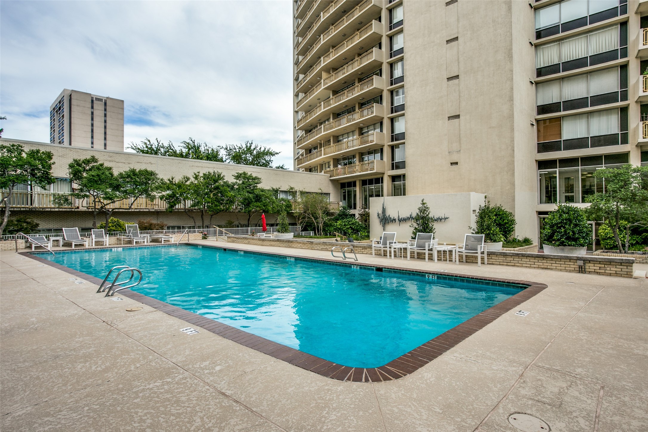 6211 W Northwest Highway Dallas TX 75225