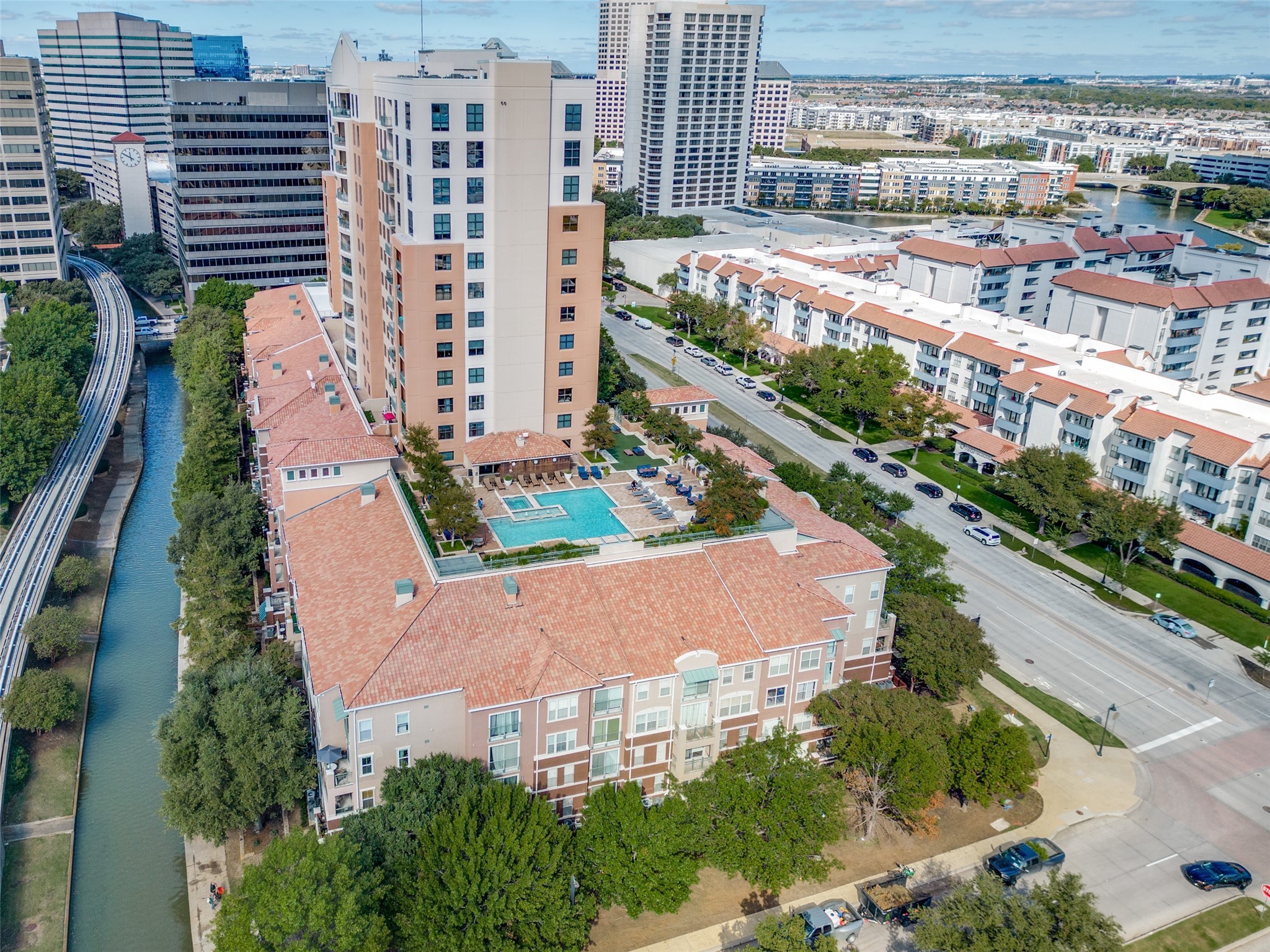 330 Las Colinas Boulevard E Irving TX 75039
