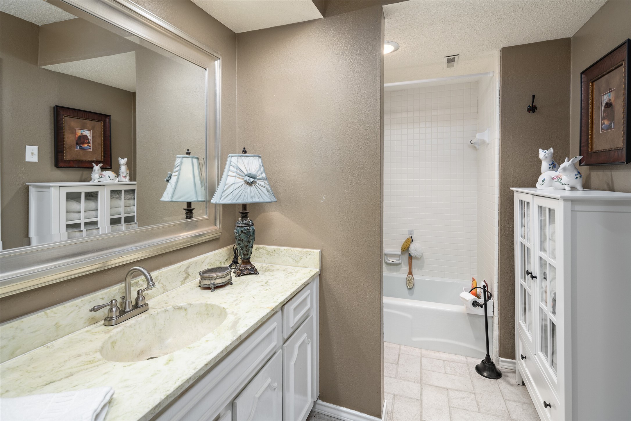 5915 Copperwood Lane Dallas TX 75248
