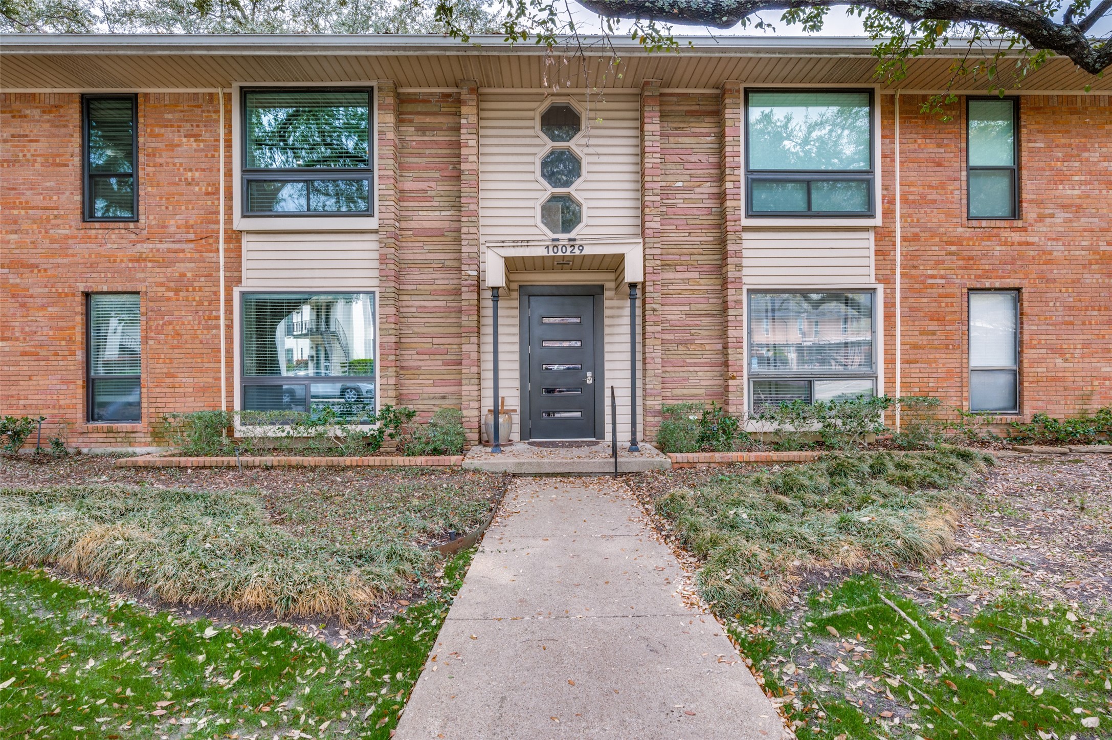 10029 Regal Park Lane Dallas TX 75230