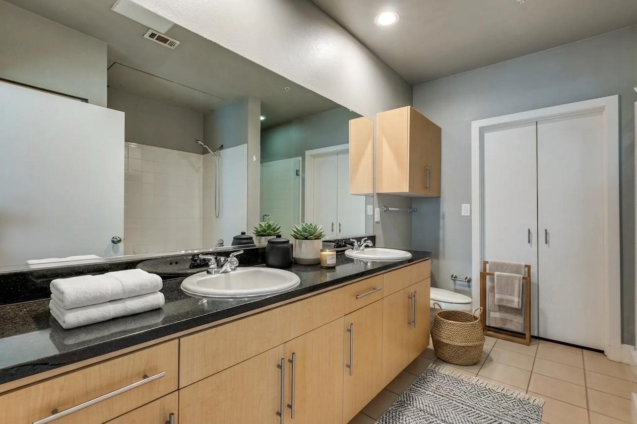 4605 Cedar Springs Road Dallas TX 75219
