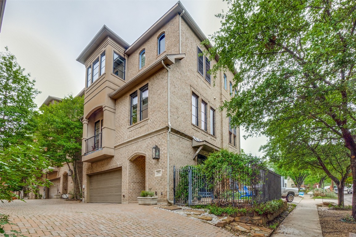 3801 Holland Avenue Dallas TX 75219
