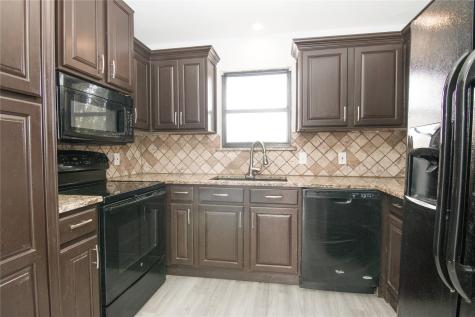 2007 Clubview Drive Carrollton TX 75006