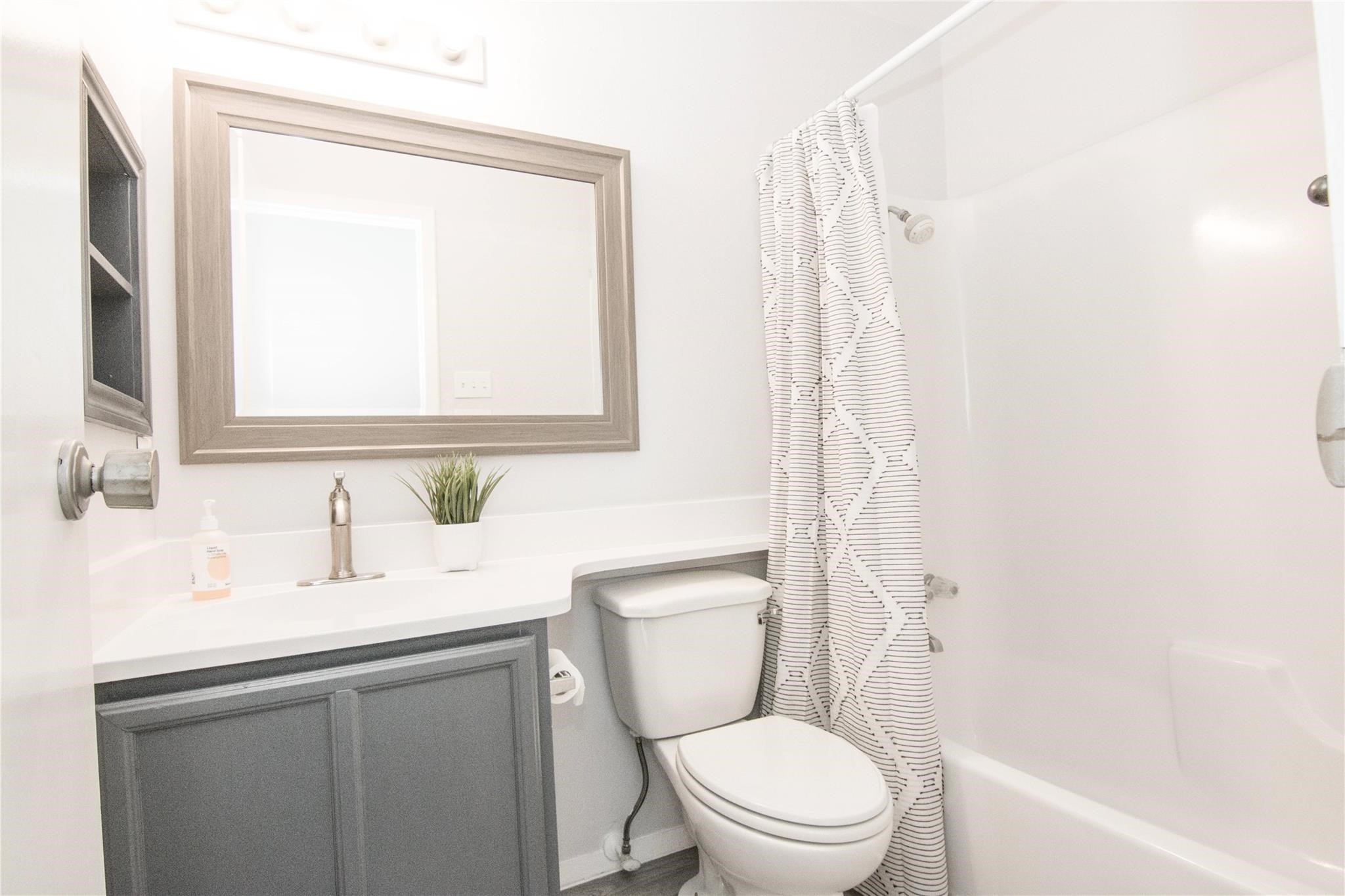 2007 Clubview Drive Carrollton TX 75006