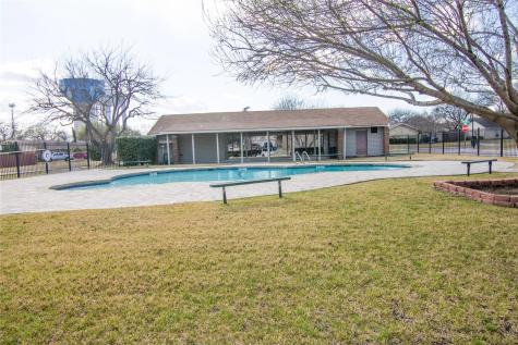 2007 Clubview Drive Carrollton TX 75006
