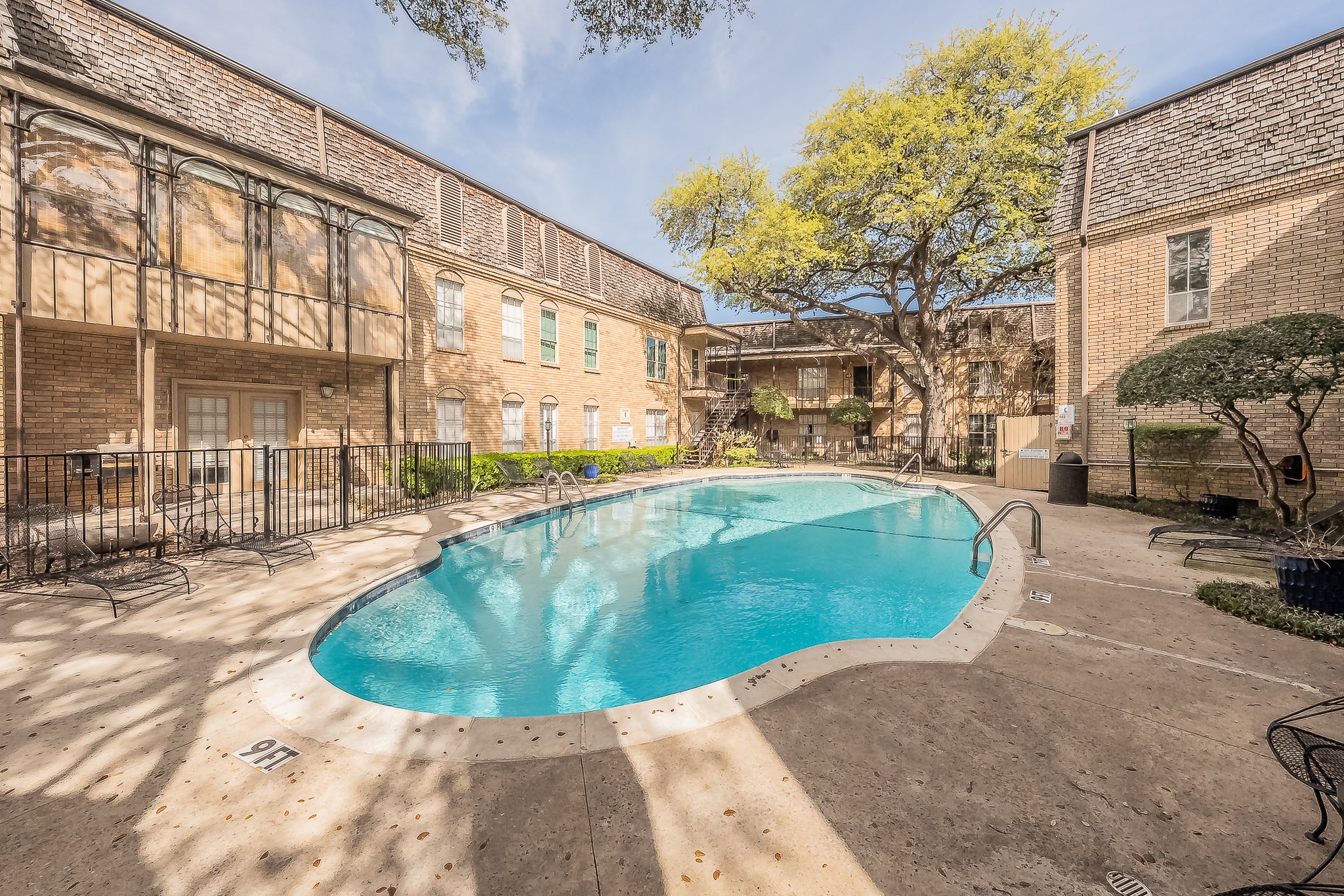 4312 Bellaire Drive S Fort Worth TX 76109