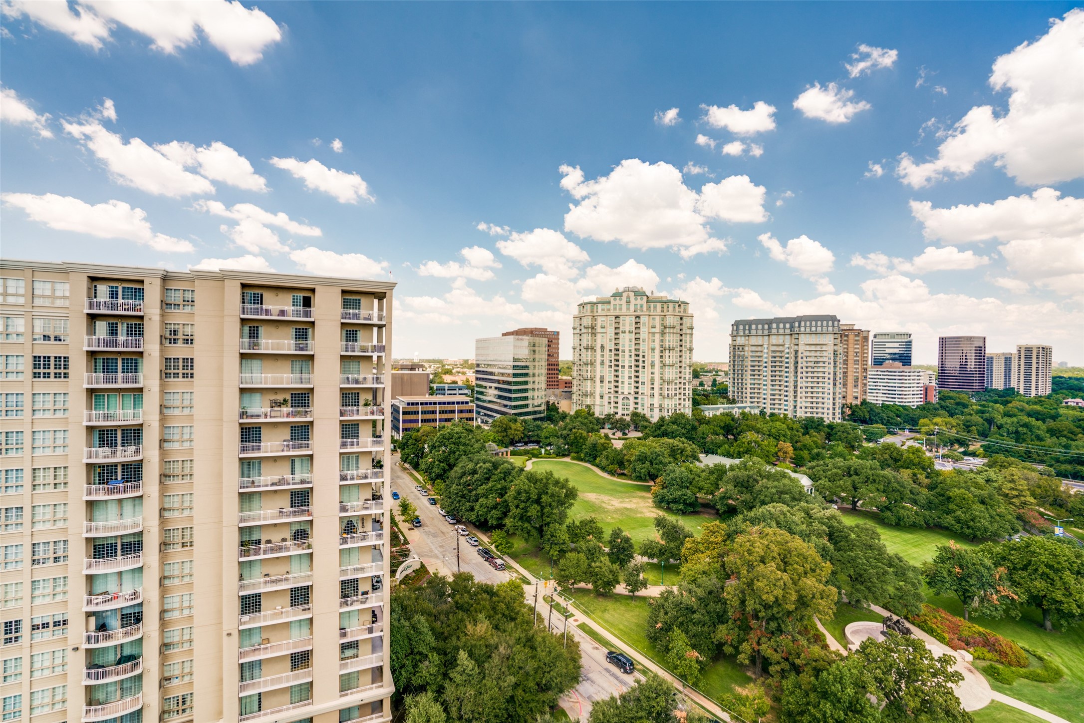 3225 Turtle Creek Boulevard Dallas TX 75219