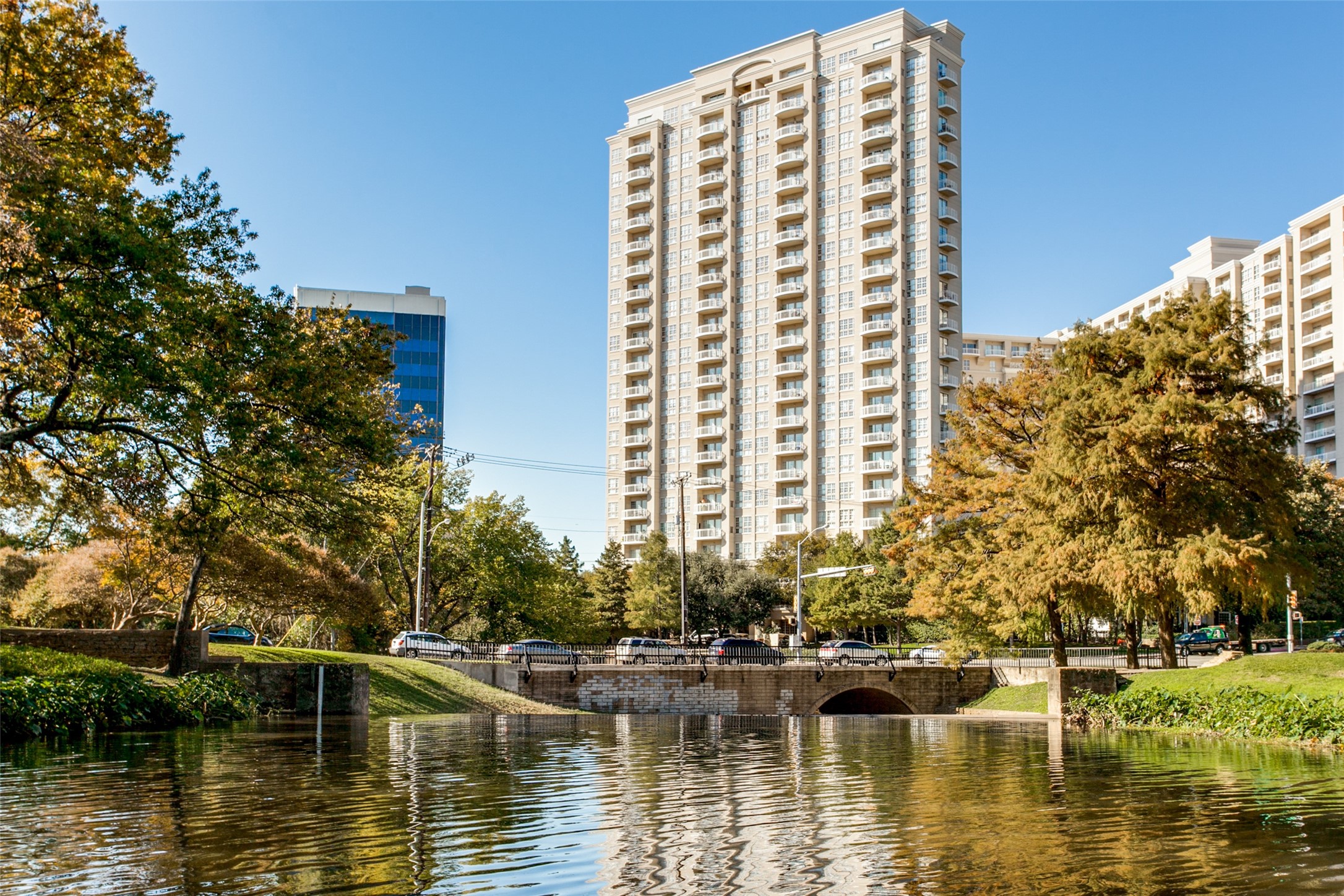 3225 Turtle Creek Boulevard Dallas TX 75219