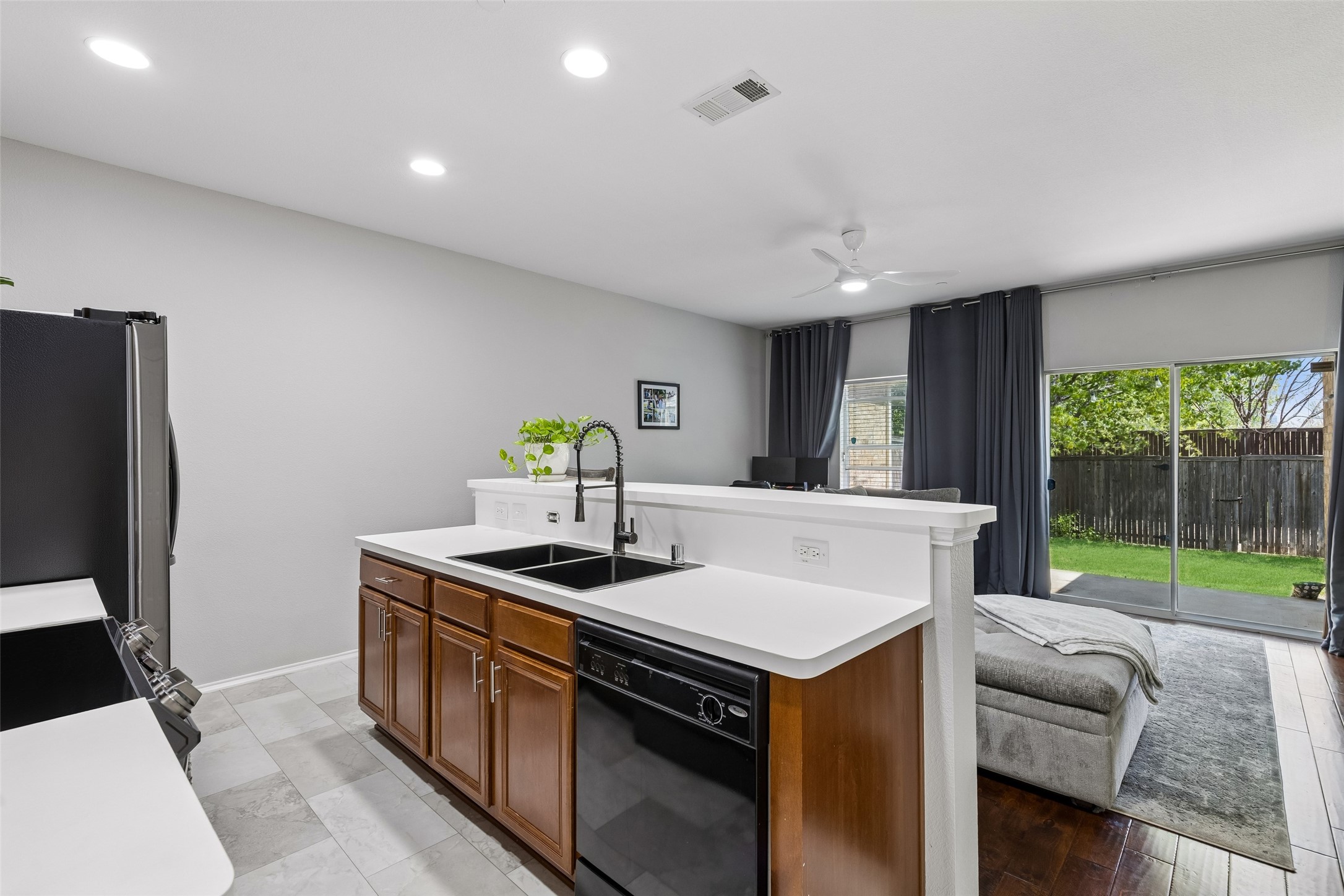6384 Hill Creek Drive The Colony TX 75056