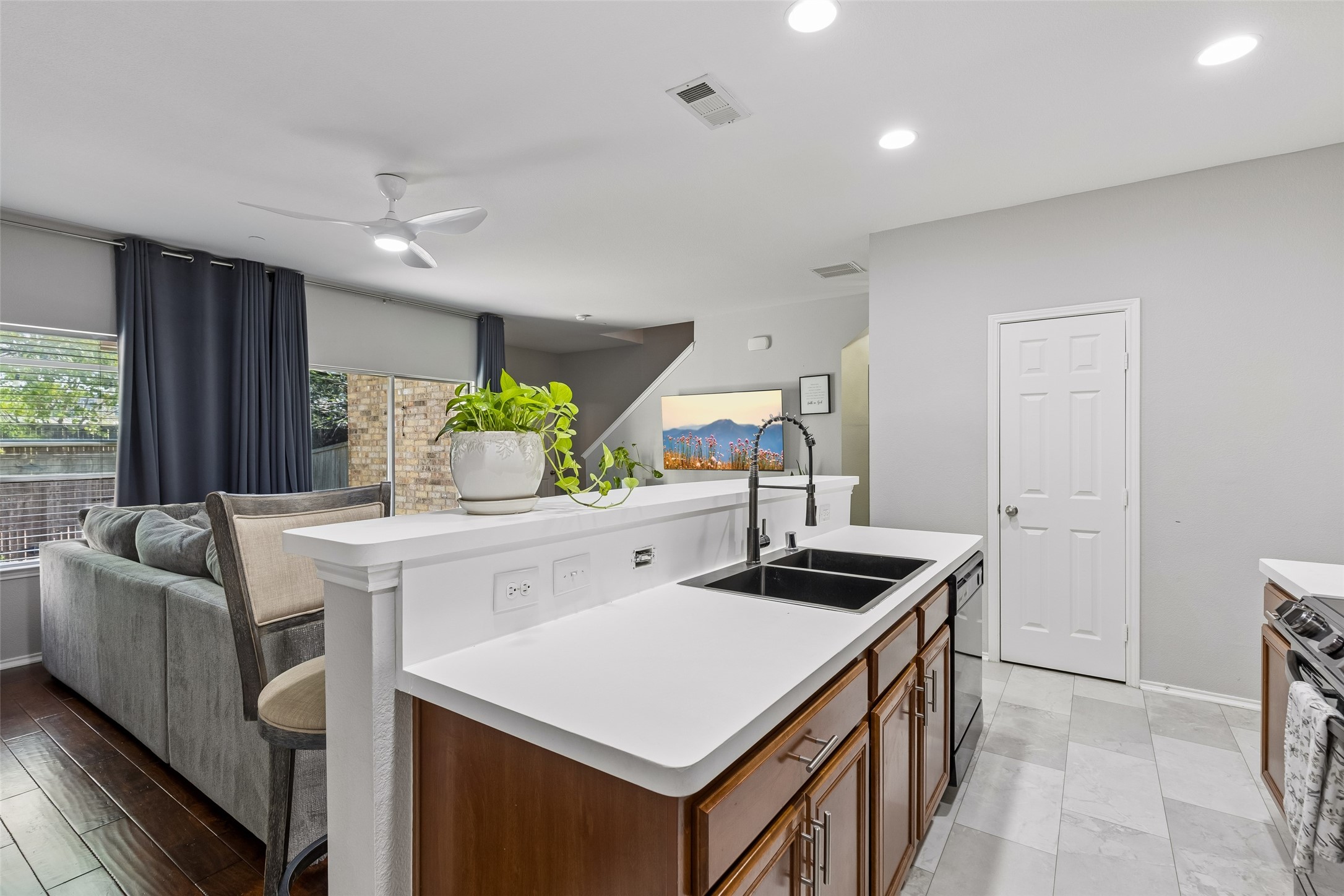 6384 Hill Creek Drive The Colony TX 75056
