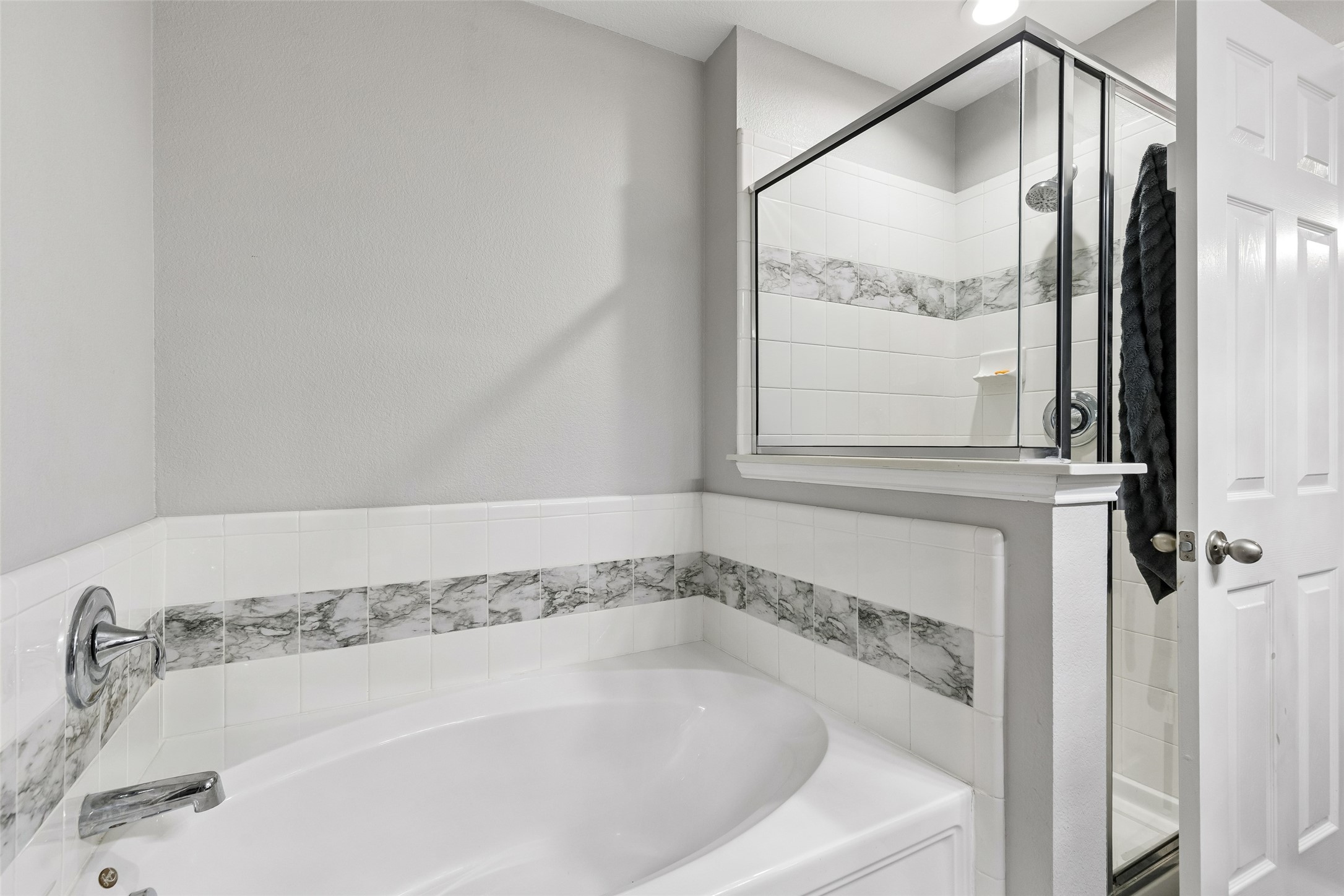 6384 Hill Creek Drive The Colony TX 75056