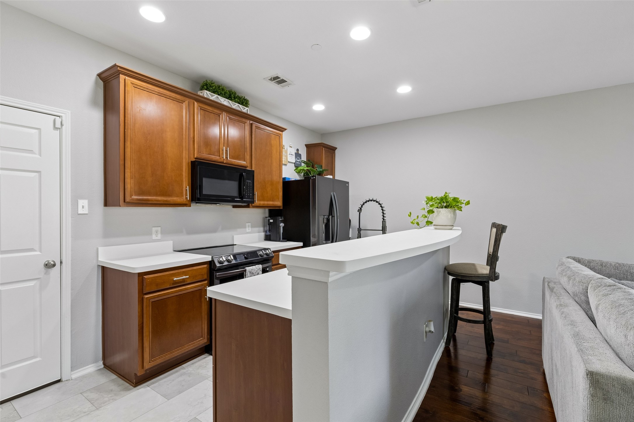 6384 Hill Creek Drive The Colony TX 75056