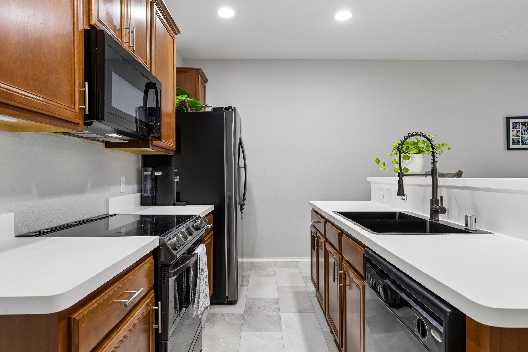 6384 Hill Creek Drive The Colony TX 75056