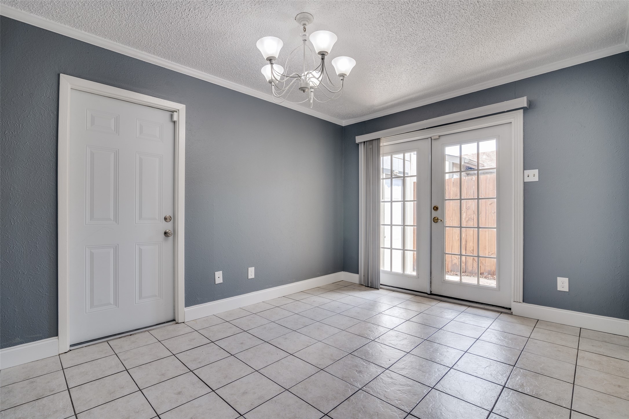 1905 Wyndemere Lane Garland TX 75042