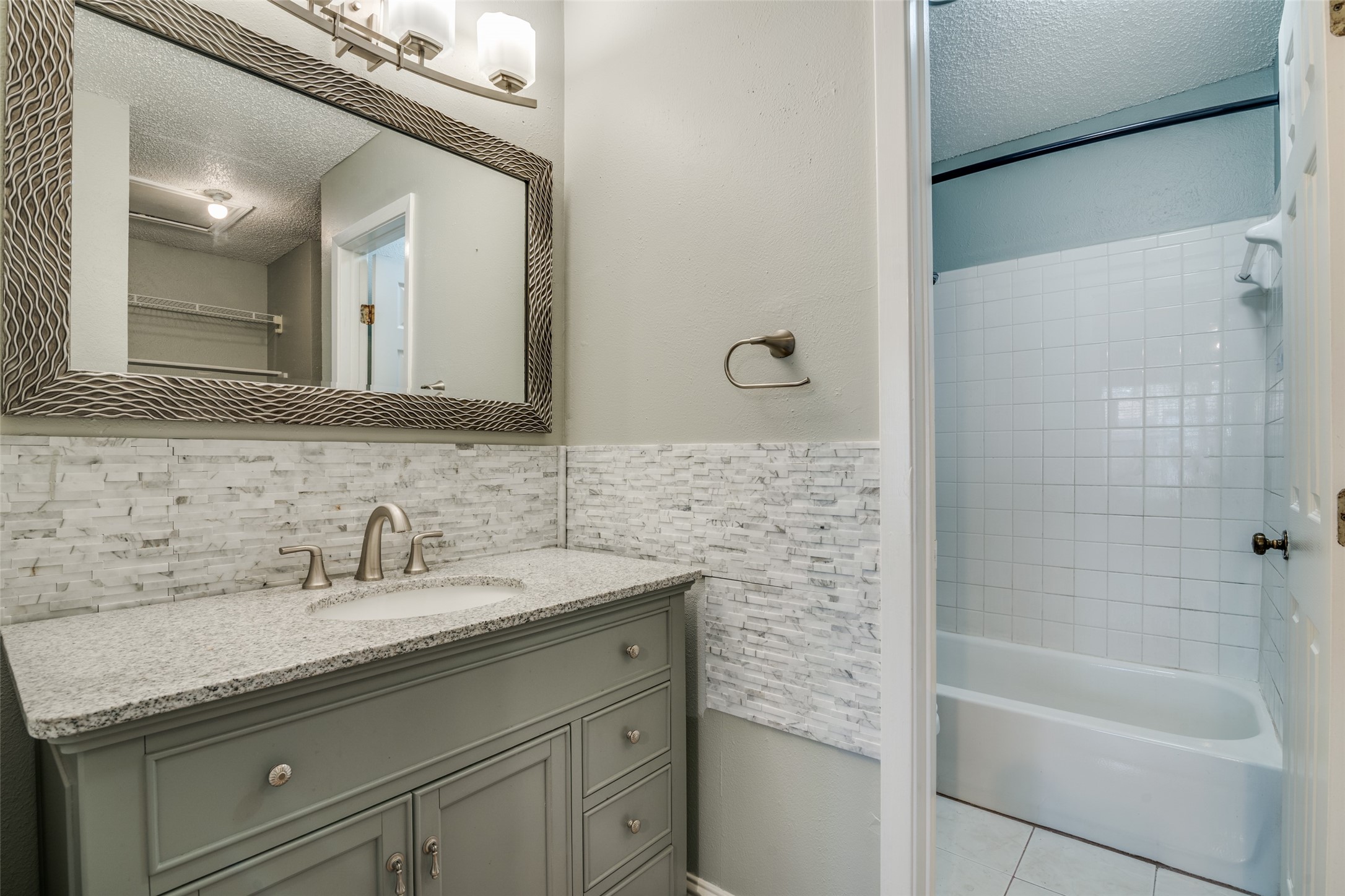 1905 Wyndemere Lane Garland TX 75042