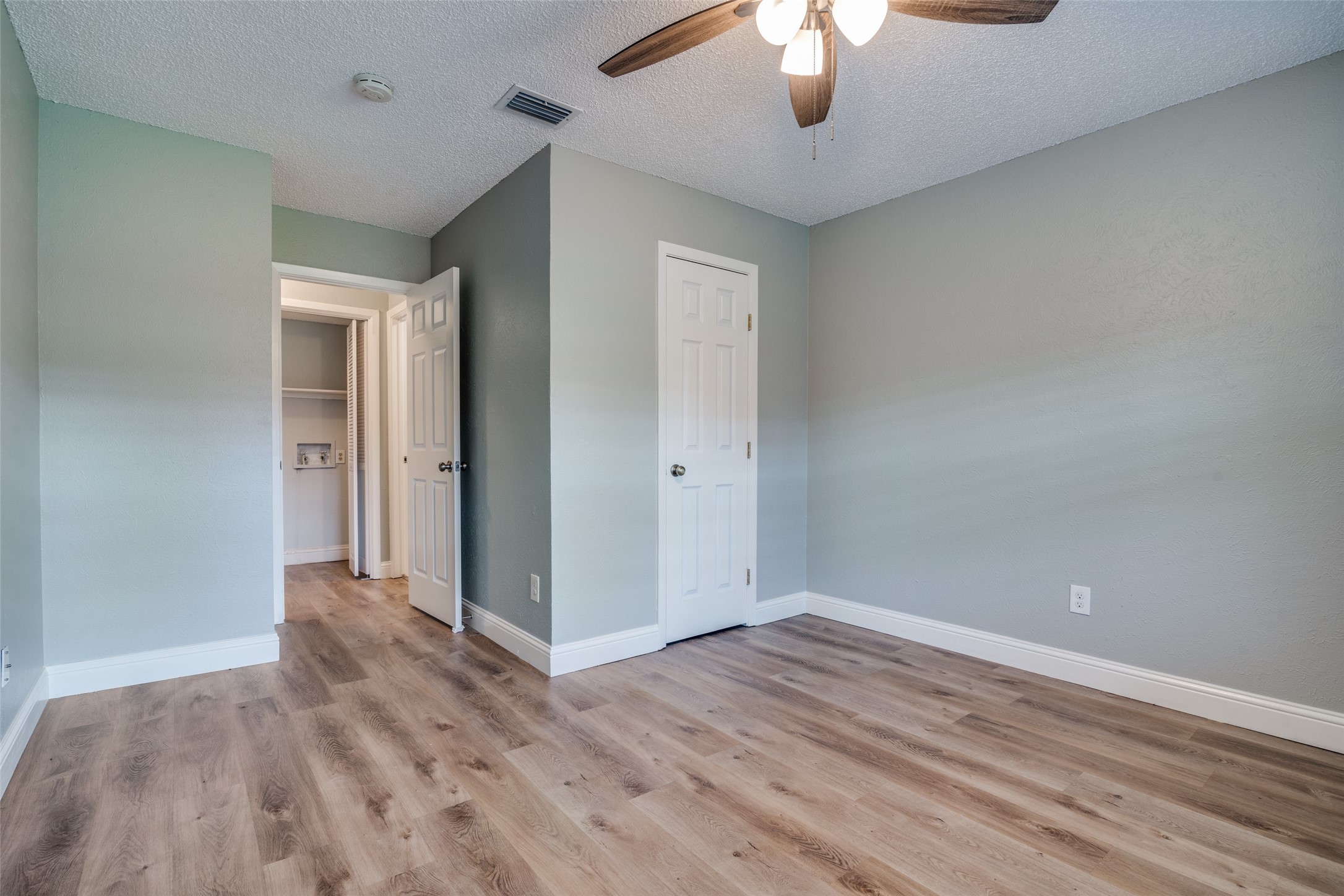 1905 Wyndemere Lane Garland TX 75042