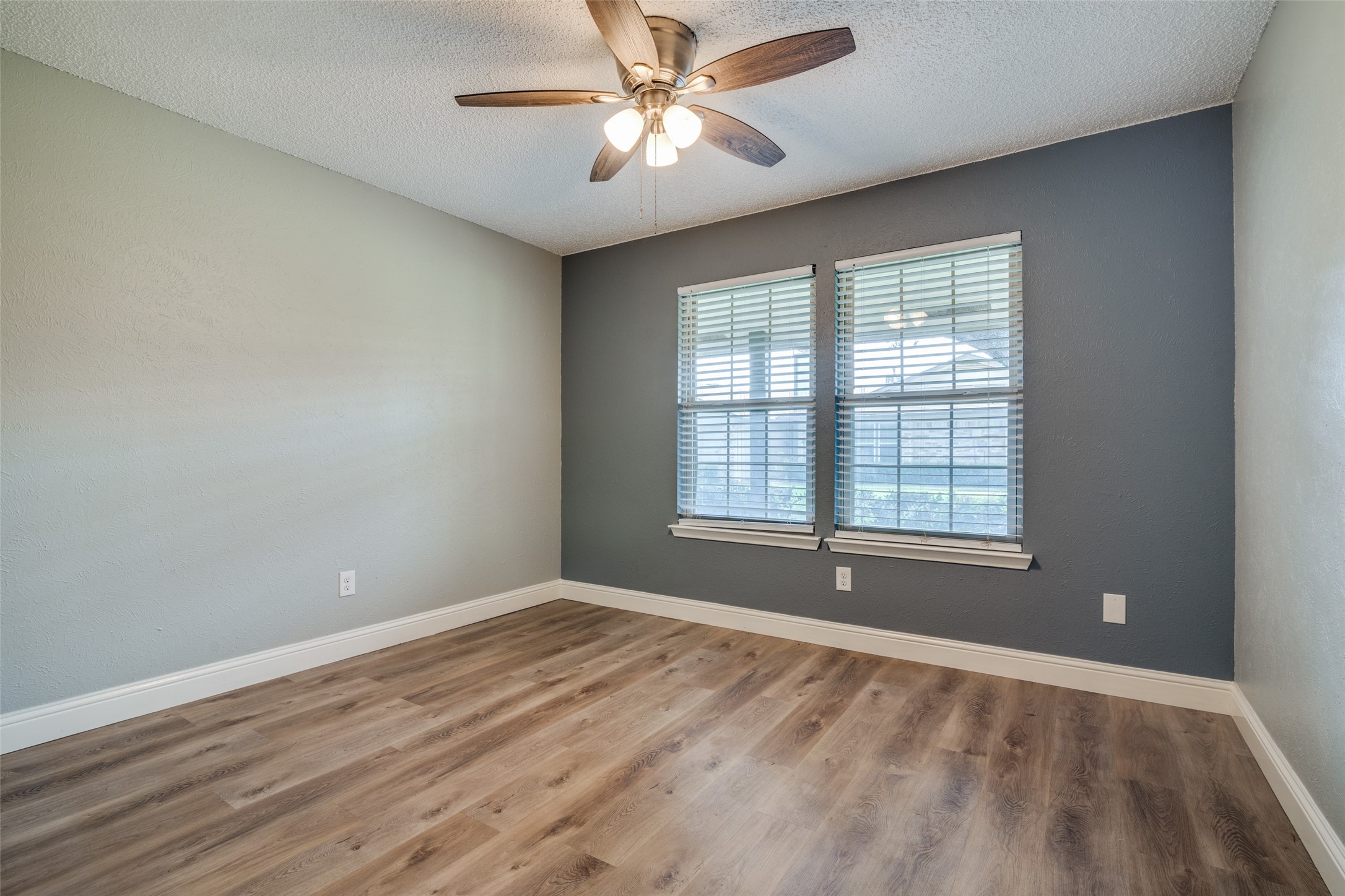 1905 Wyndemere Lane Garland TX 75042