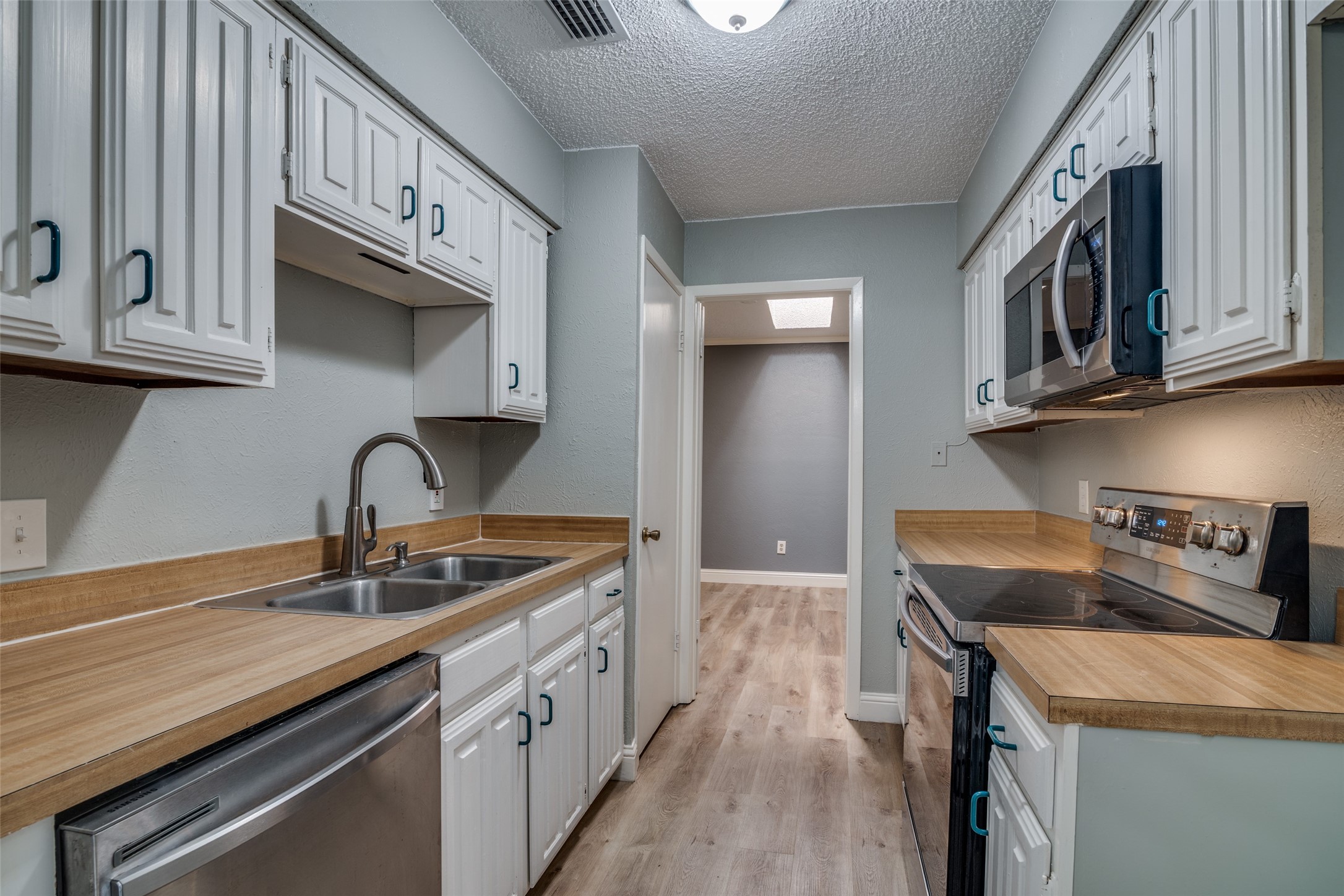 1905 Wyndemere Lane Garland TX 75042
