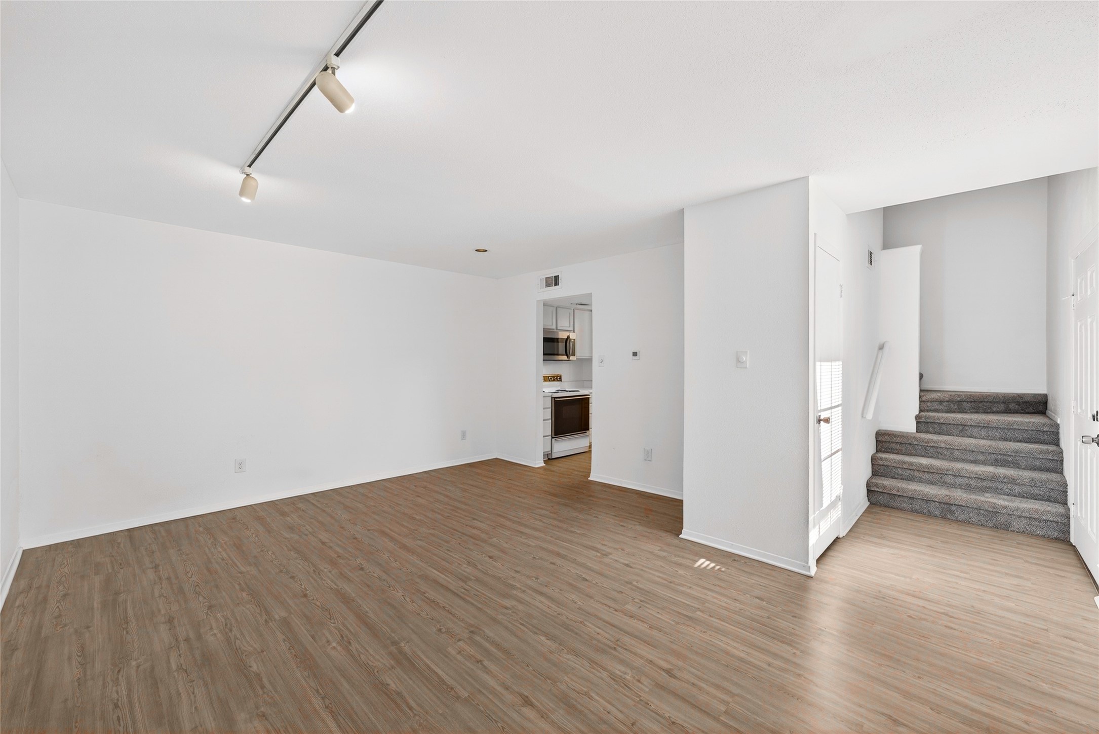 4338 Hartford Street Dallas TX 75219