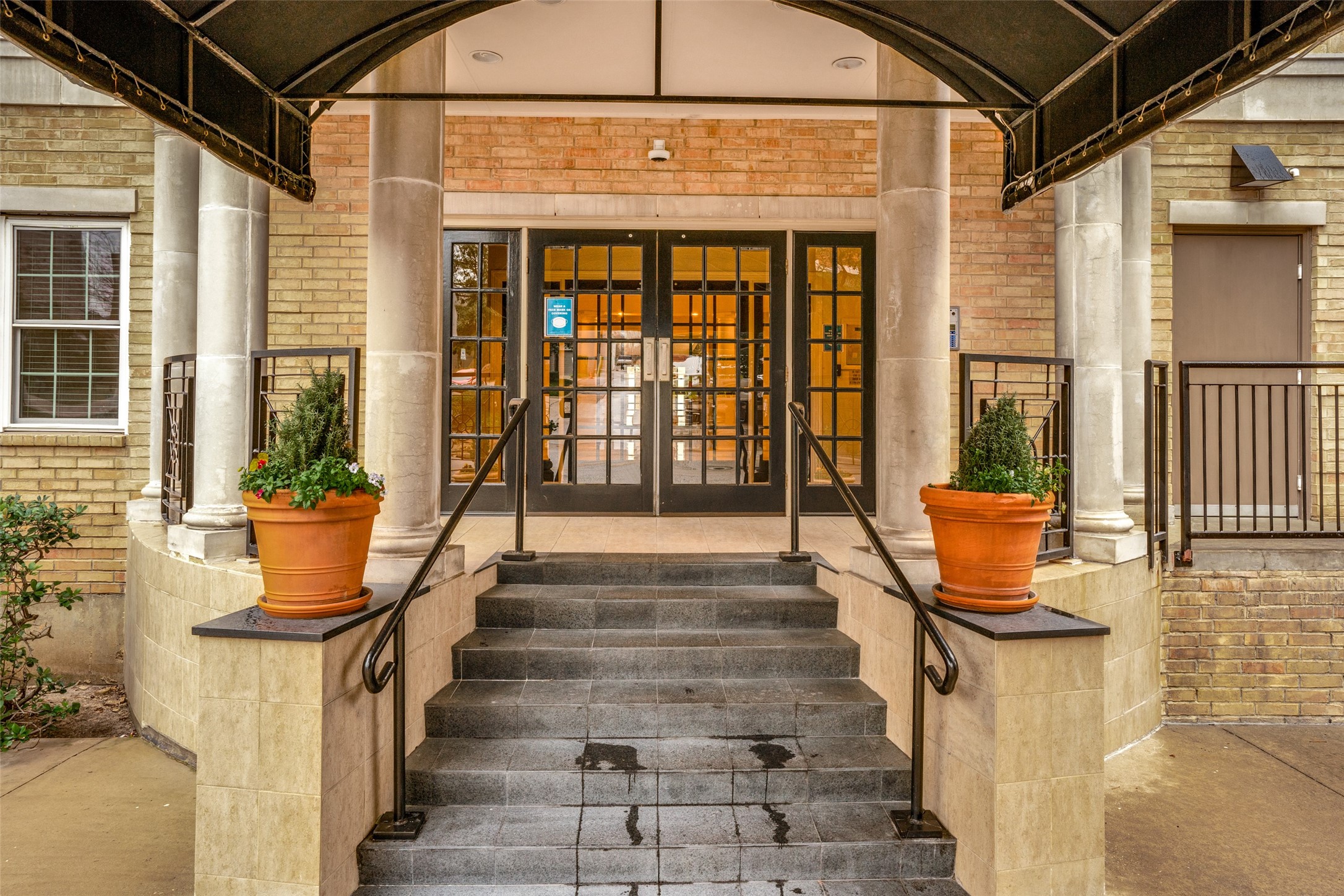 3400 Welborn Street Dallas TX 75219
