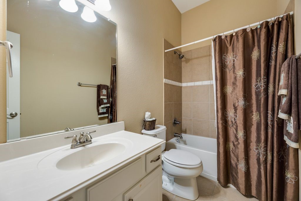 226 Venice Trail Lewisville TX 75067