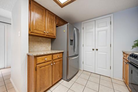 16 Village Green Court Denison TX 75020