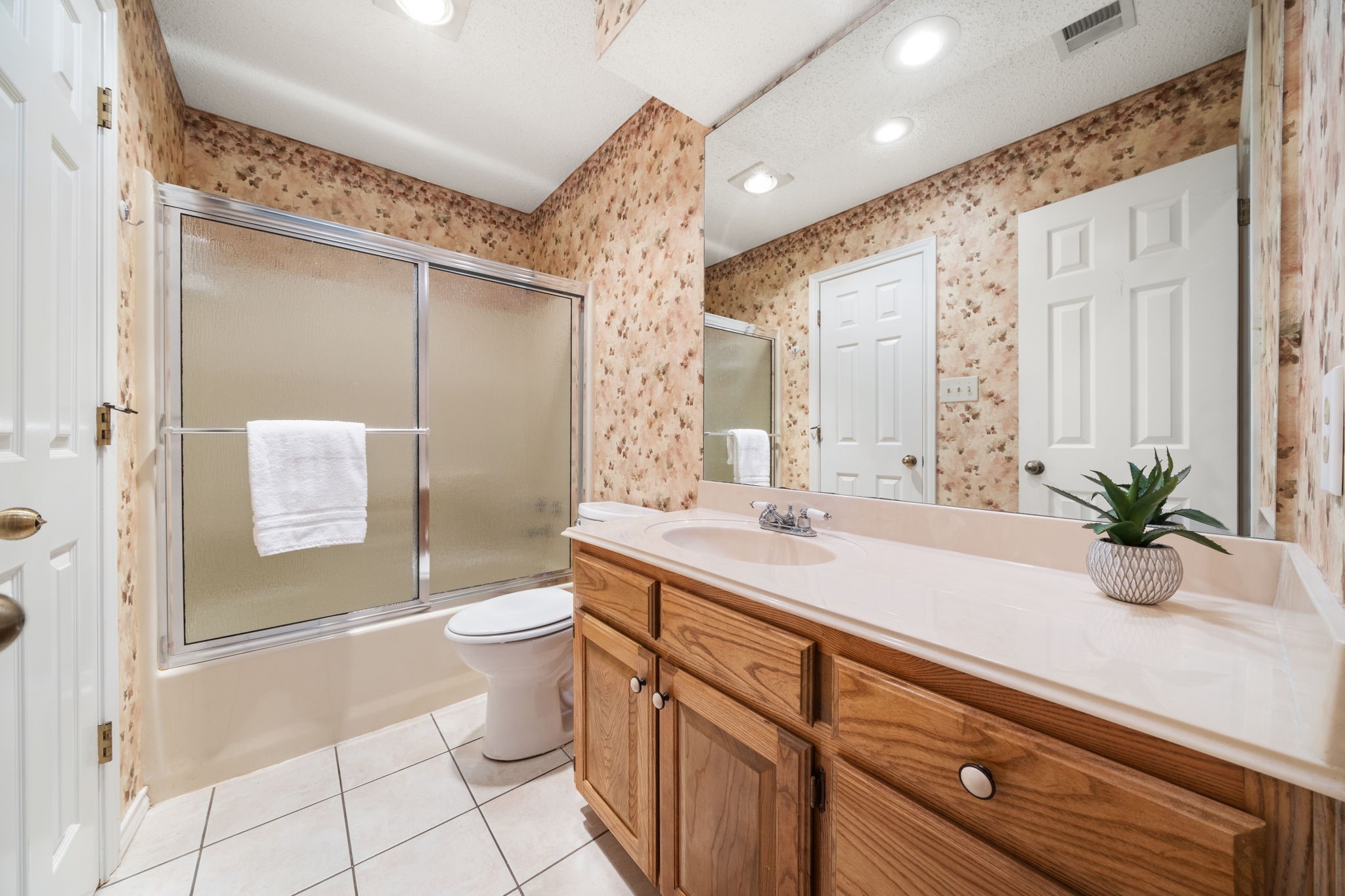 16 Village Green Court Denison TX 75020