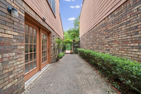 16 Village Green Court Denison TX 75020