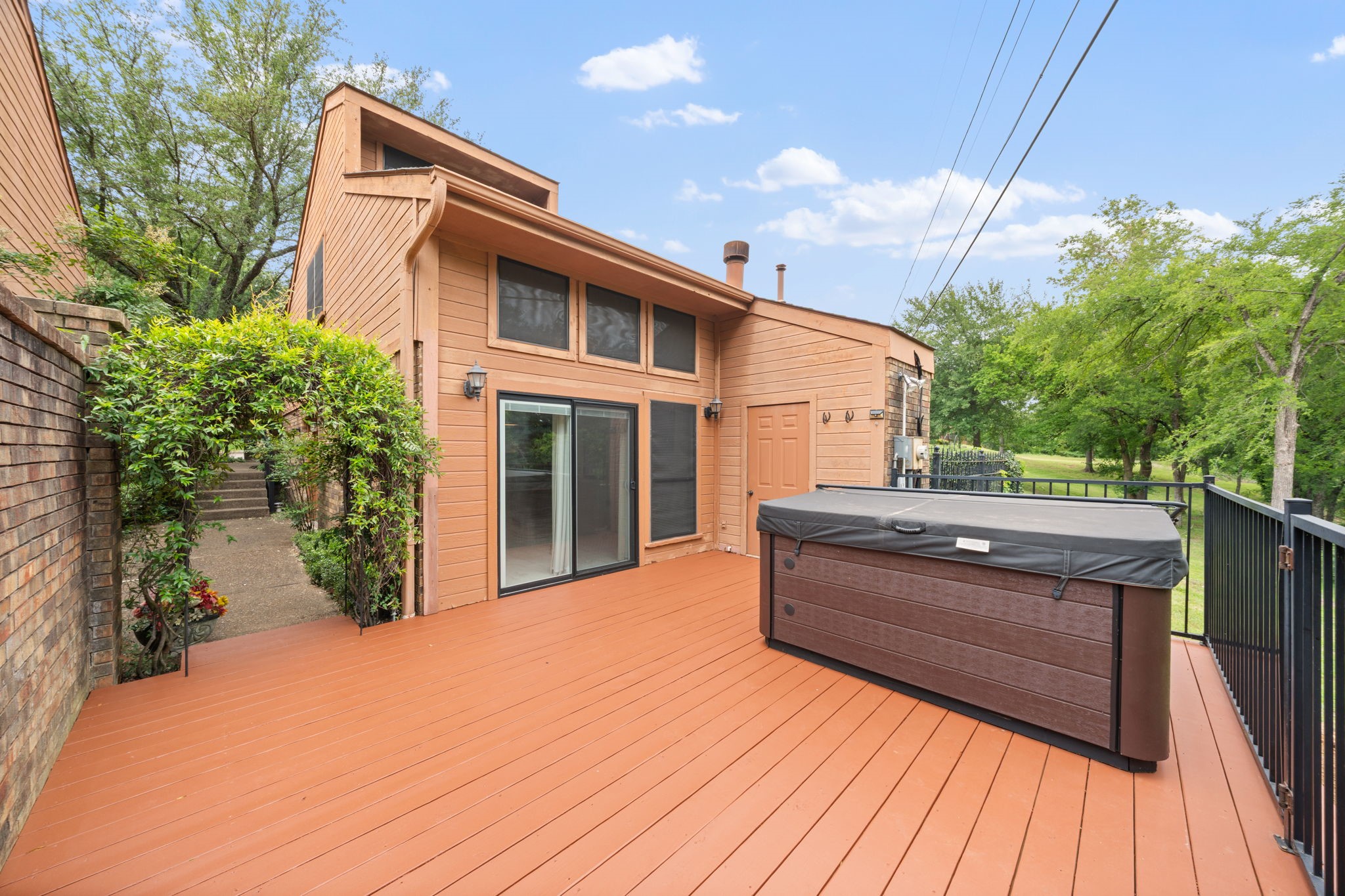 16 Village Green Court Denison TX 75020