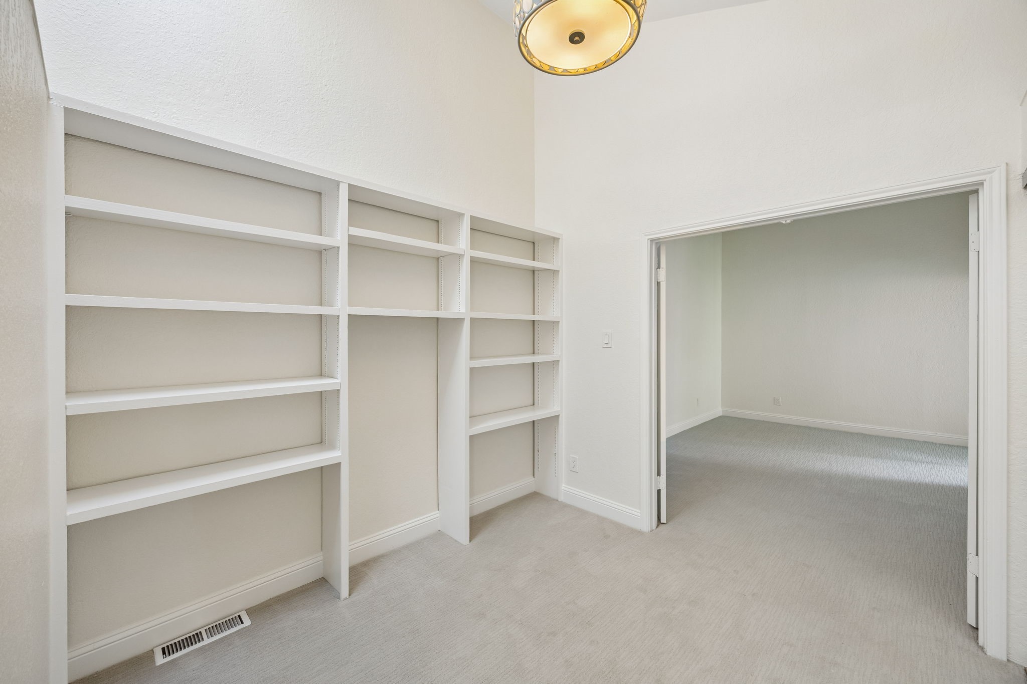 18040 Midway Road Dallas TX 75287