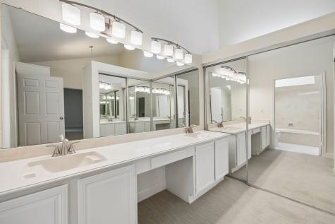 18040 Midway Road Dallas TX 75287