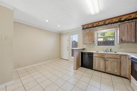 1371 S 11th Street Waco TX 76706