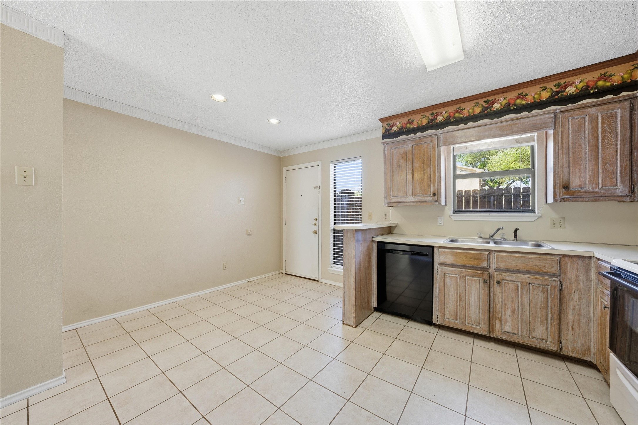 1371 S 11th Street Waco TX 76706