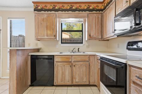 1371 S 11th Street Waco TX 76706