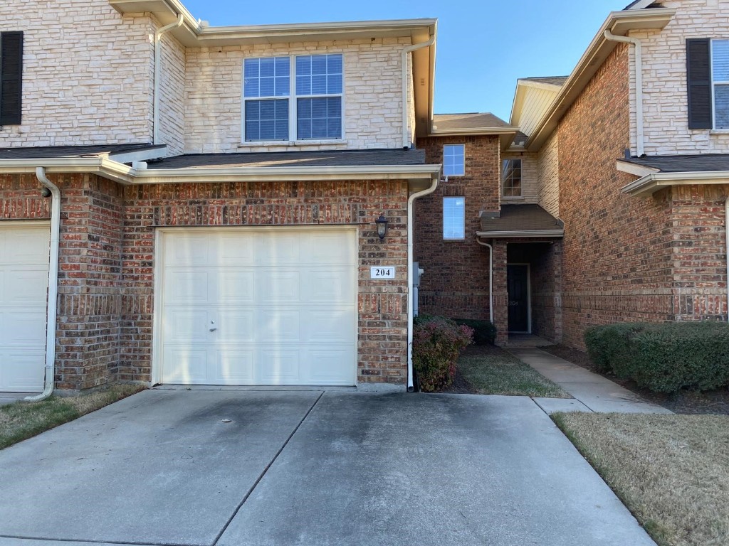 204 Turnberry Lane Lewisville TX 75067