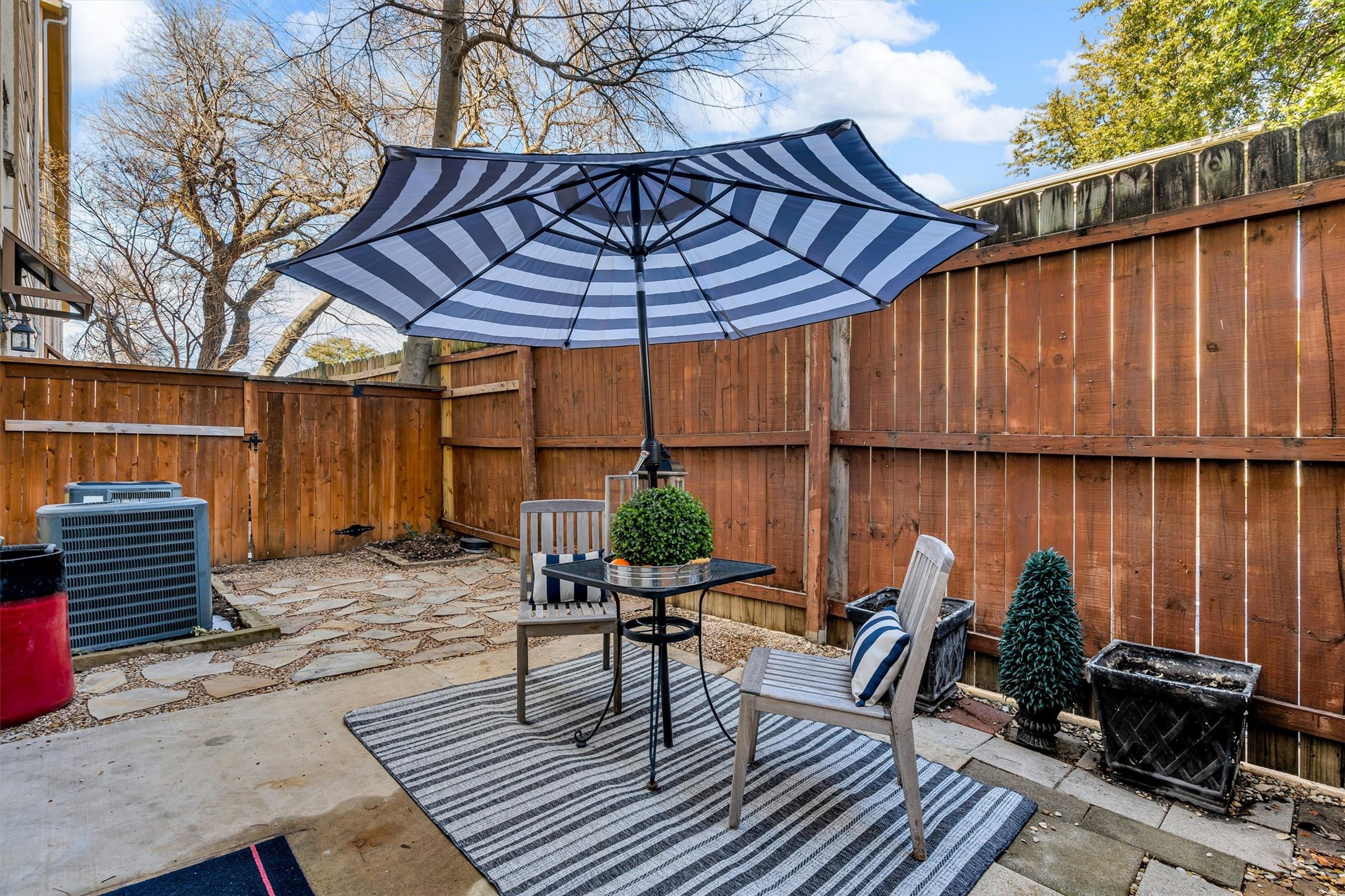 4830 Cedar Springs Road Dallas TX 75219