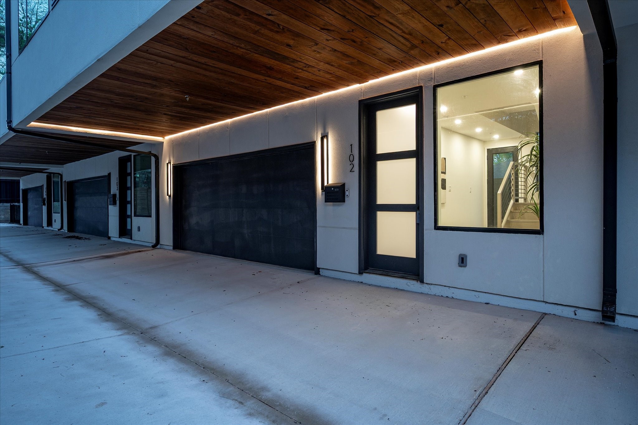 4534 Lake Avenue Dallas TX 75219