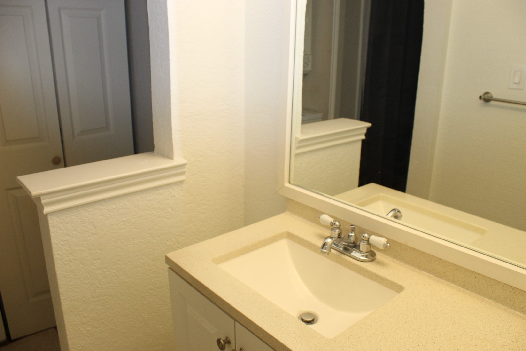 2300 Bamboo Drive Arlington TX 76006