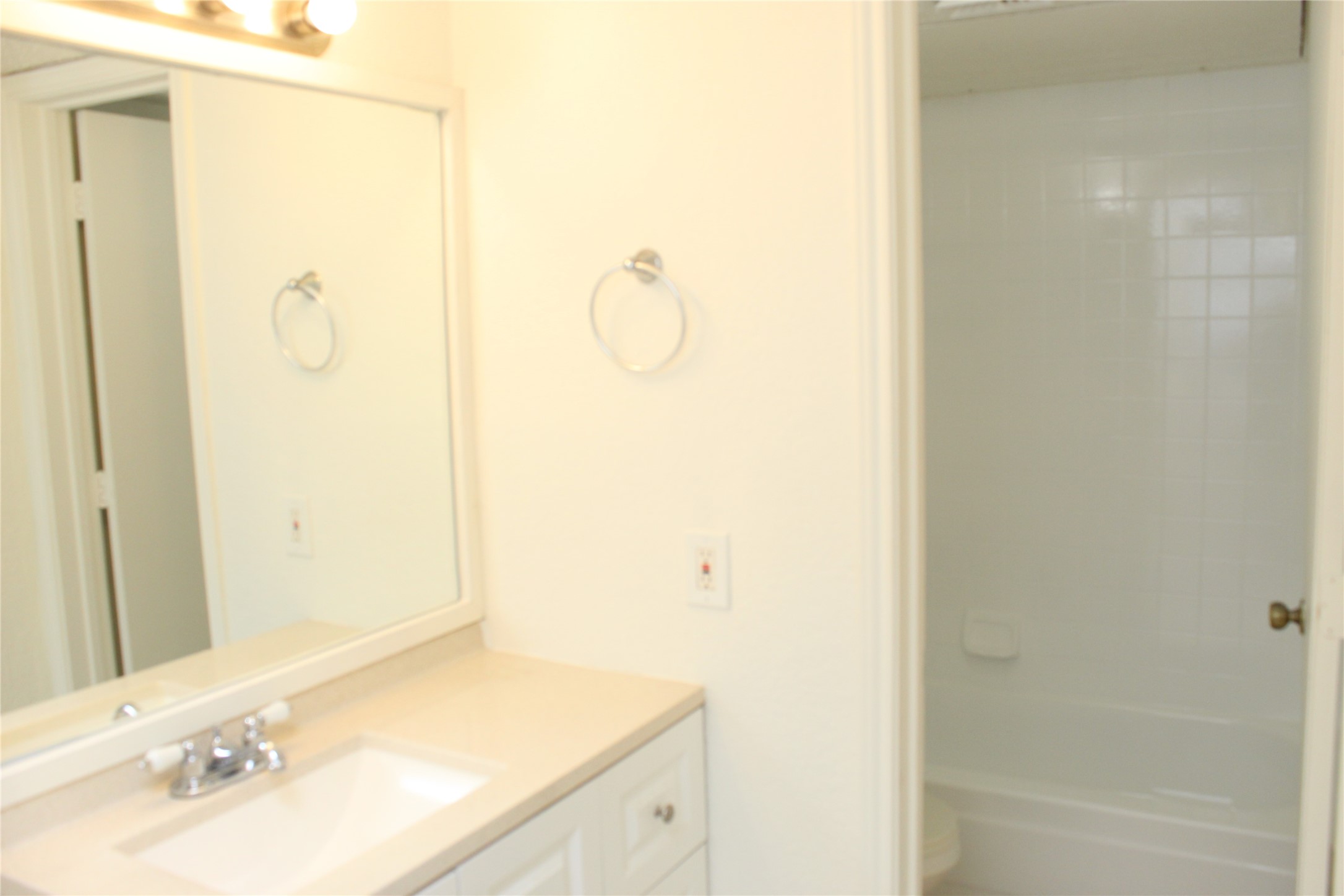 2300 Bamboo Drive Arlington TX 76006
