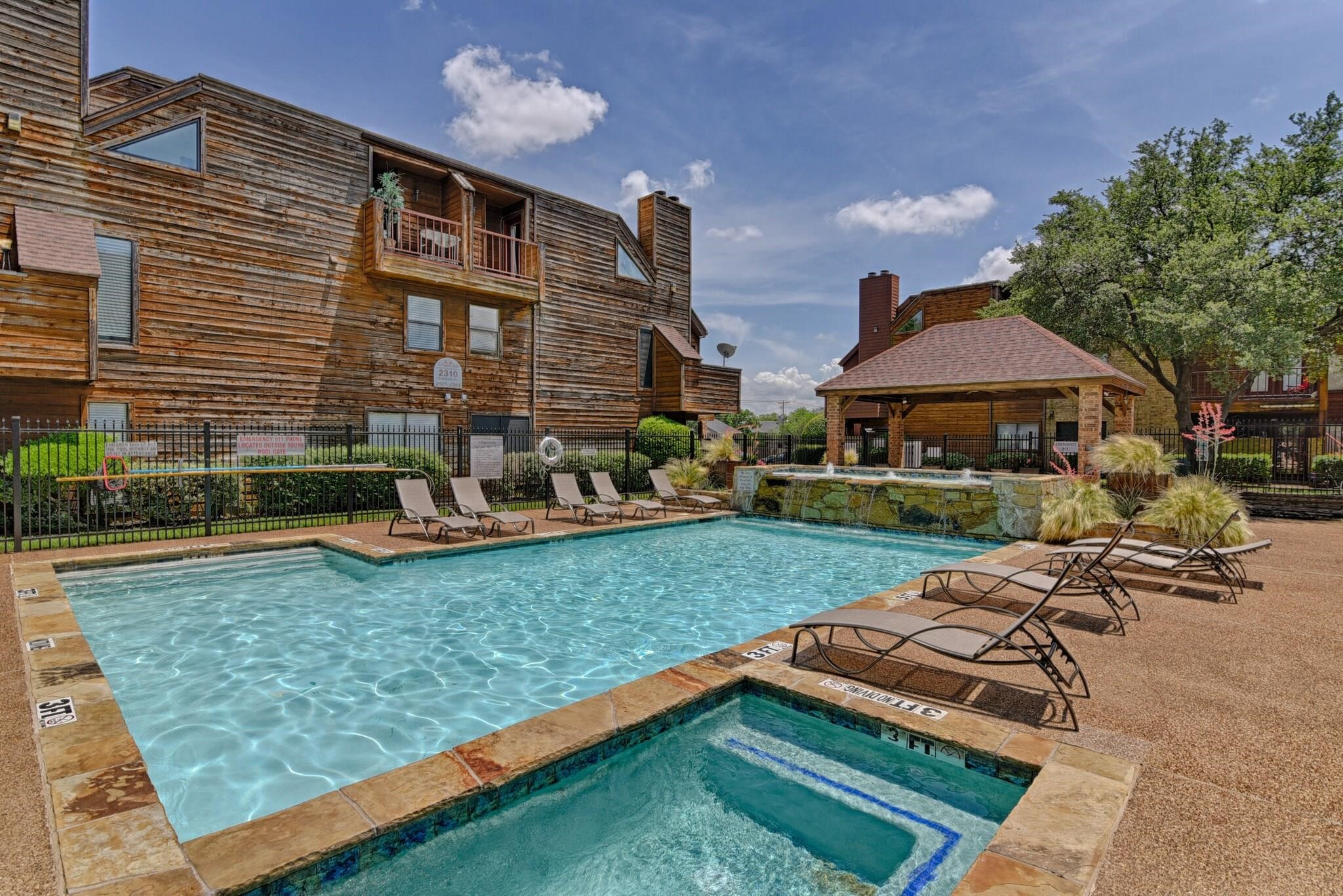 2300 Bamboo Drive Arlington TX 76006