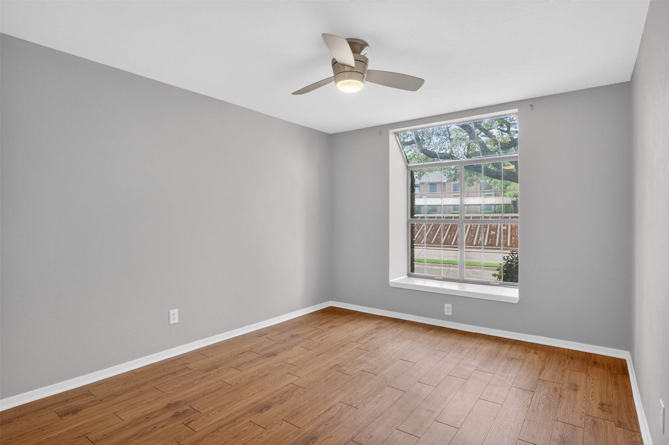 2505 Wedglea Drive Dallas TX 75211