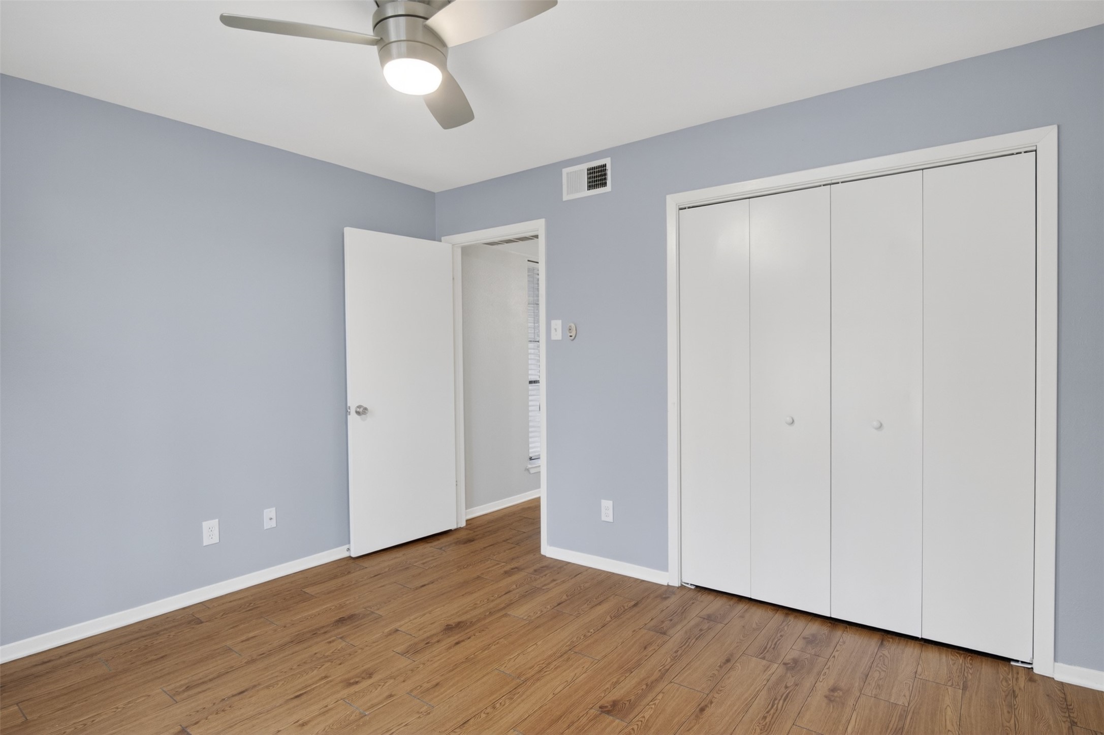 2505 Wedglea Drive Dallas TX 75211
