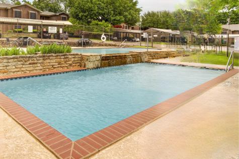 2505 Wedglea Drive Dallas TX 75211