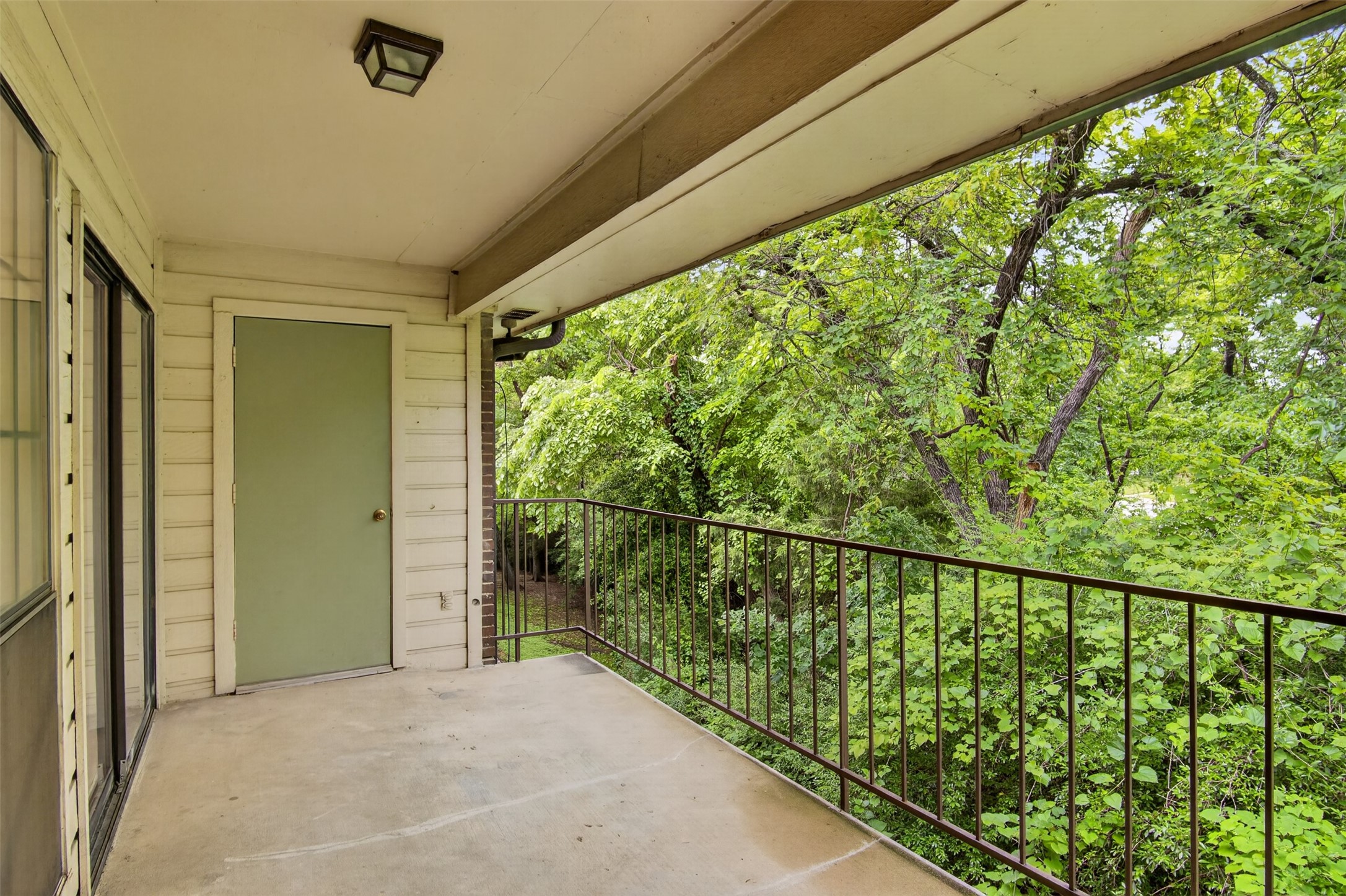 2505 Wedglea Drive Dallas TX 75211