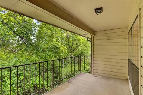 2505 Wedglea Drive Dallas TX 75211