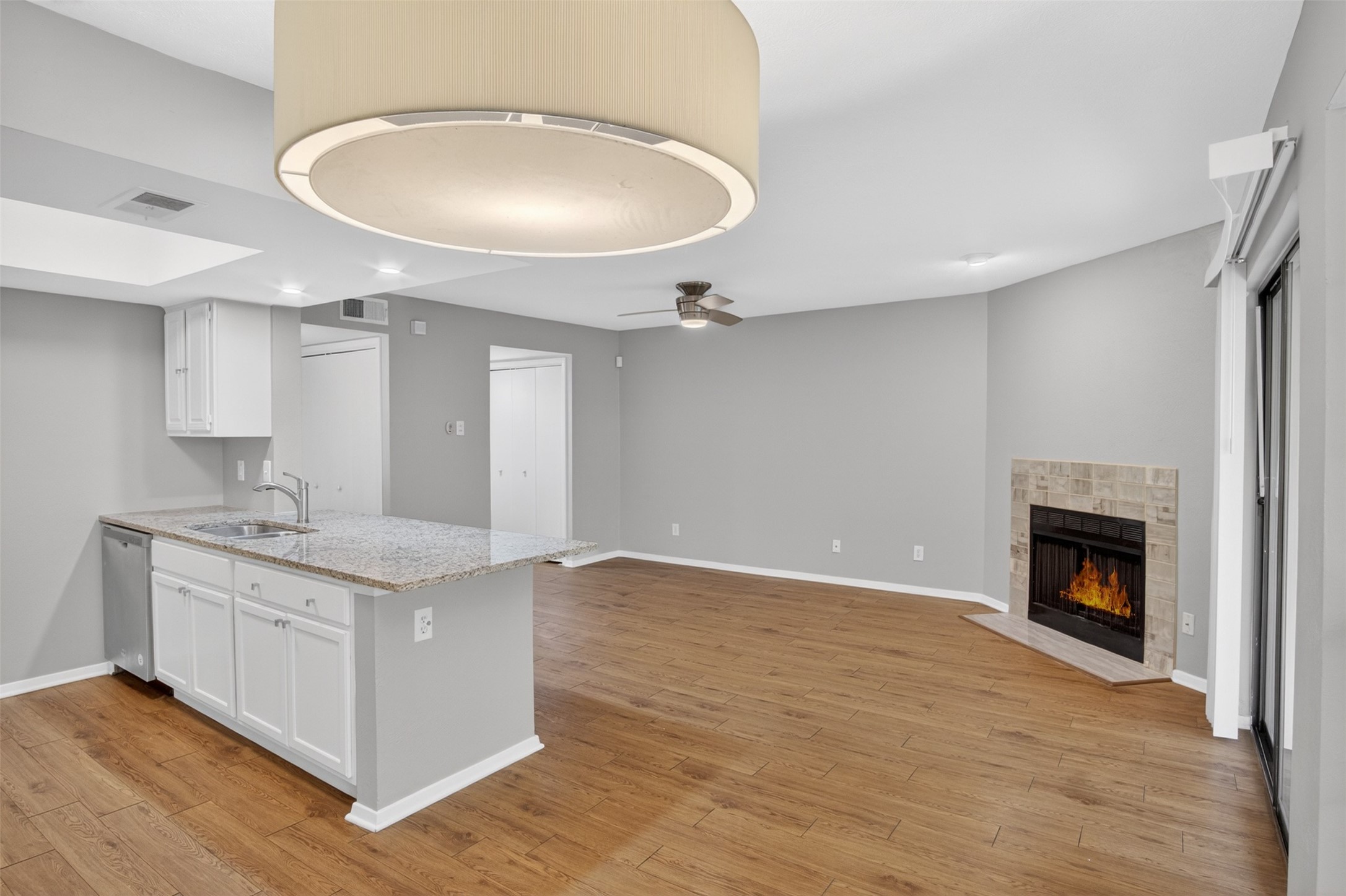 2505 Wedglea Drive Dallas TX 75211