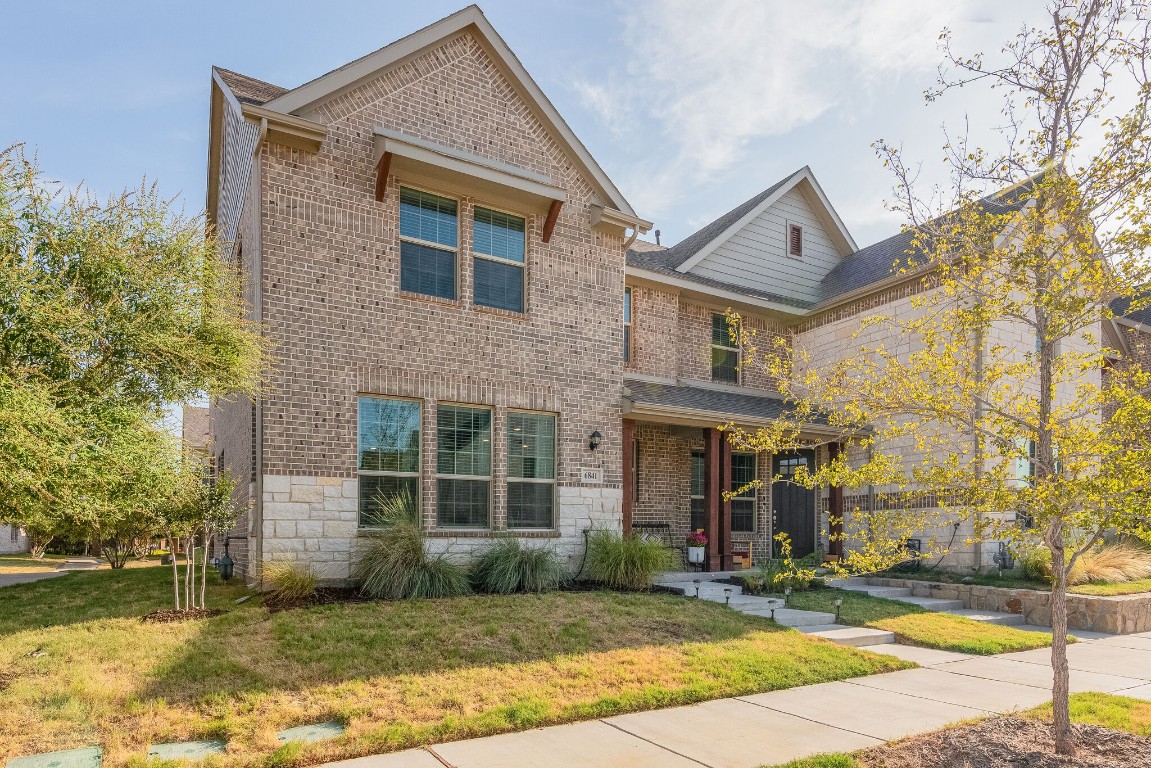 6841 Mcclelland Drive North Richland Hills TX 76180